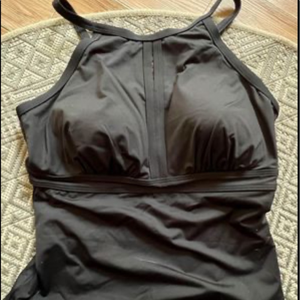 Lands End 18W black tankini swimsuit top brand new